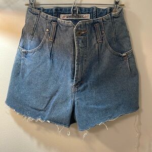 90s pleated waist high-waisted denim shorts
